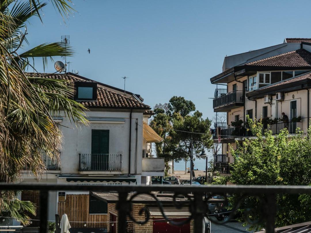 A' Piazzetta Appartamenti Marina di Schiavonea Eksteriør billede